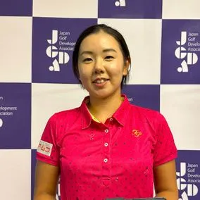 小島彩夏