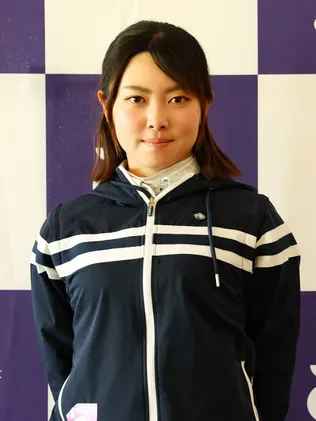 中谷鈴音